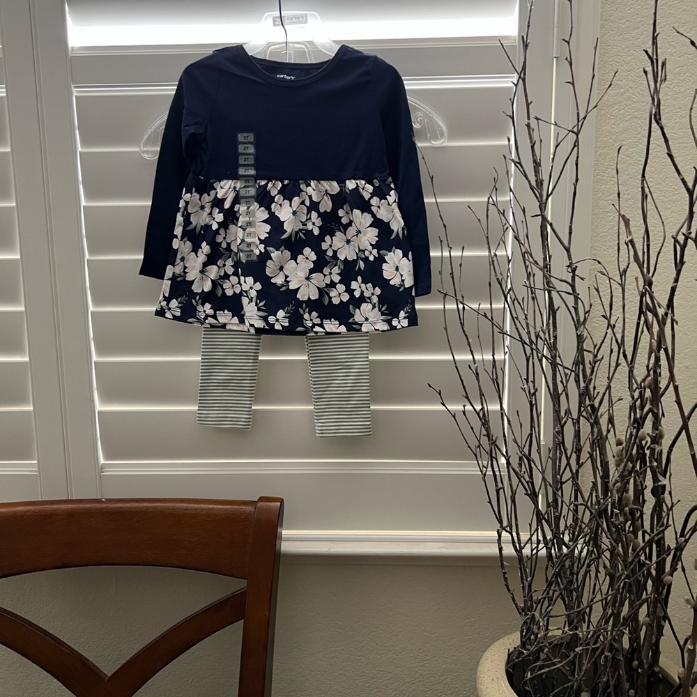 New - Carters 2T 100% cotton girls very cute top and legging outfit